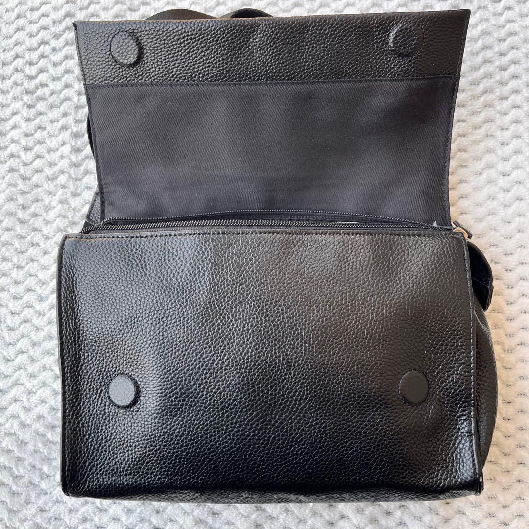 イアパピヨネ 《本革》ワイドテープショルダーバッグ ボディバッグ