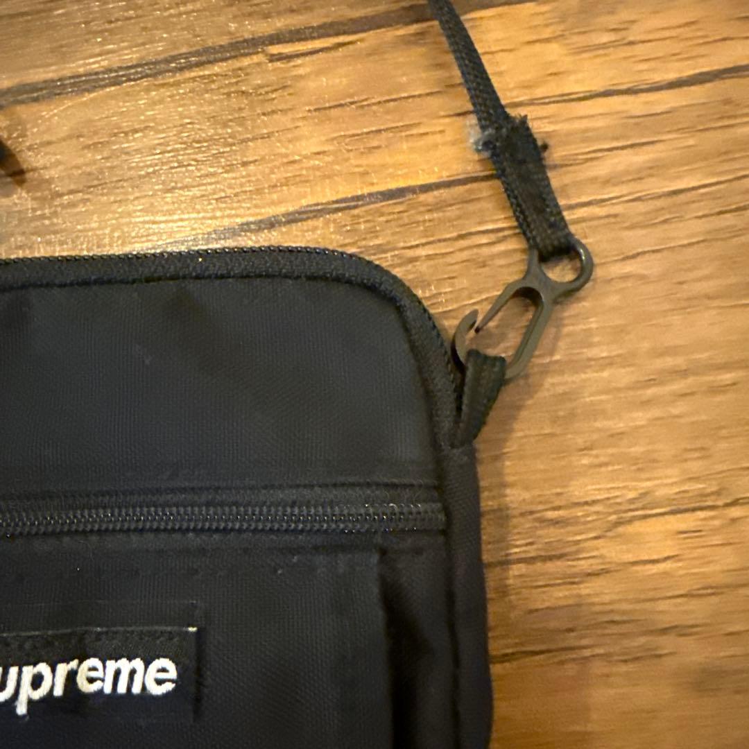 supreme ユーティリティバッグ ブラック - メルカリ