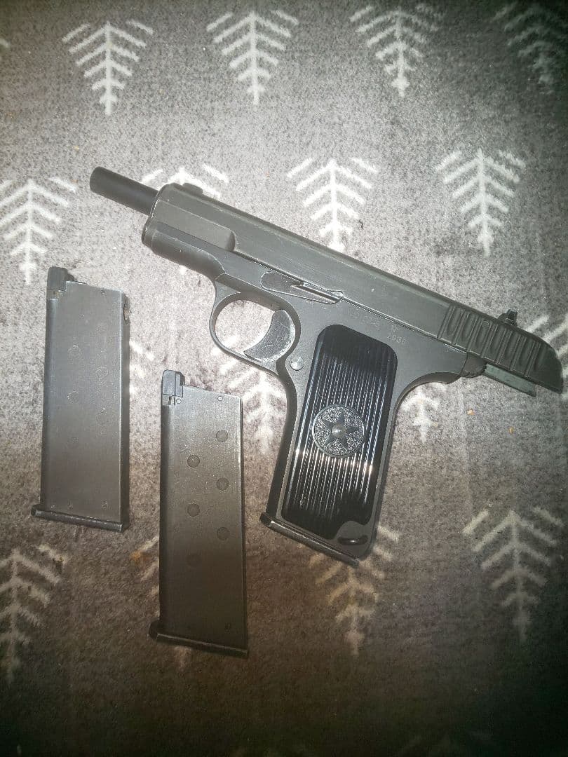 KSC トカレフ HW ガスブローバック マガジン計3本 KSC トカレフ TT-33 HW ガスブローバック 予備マガジン2本付き ブロー