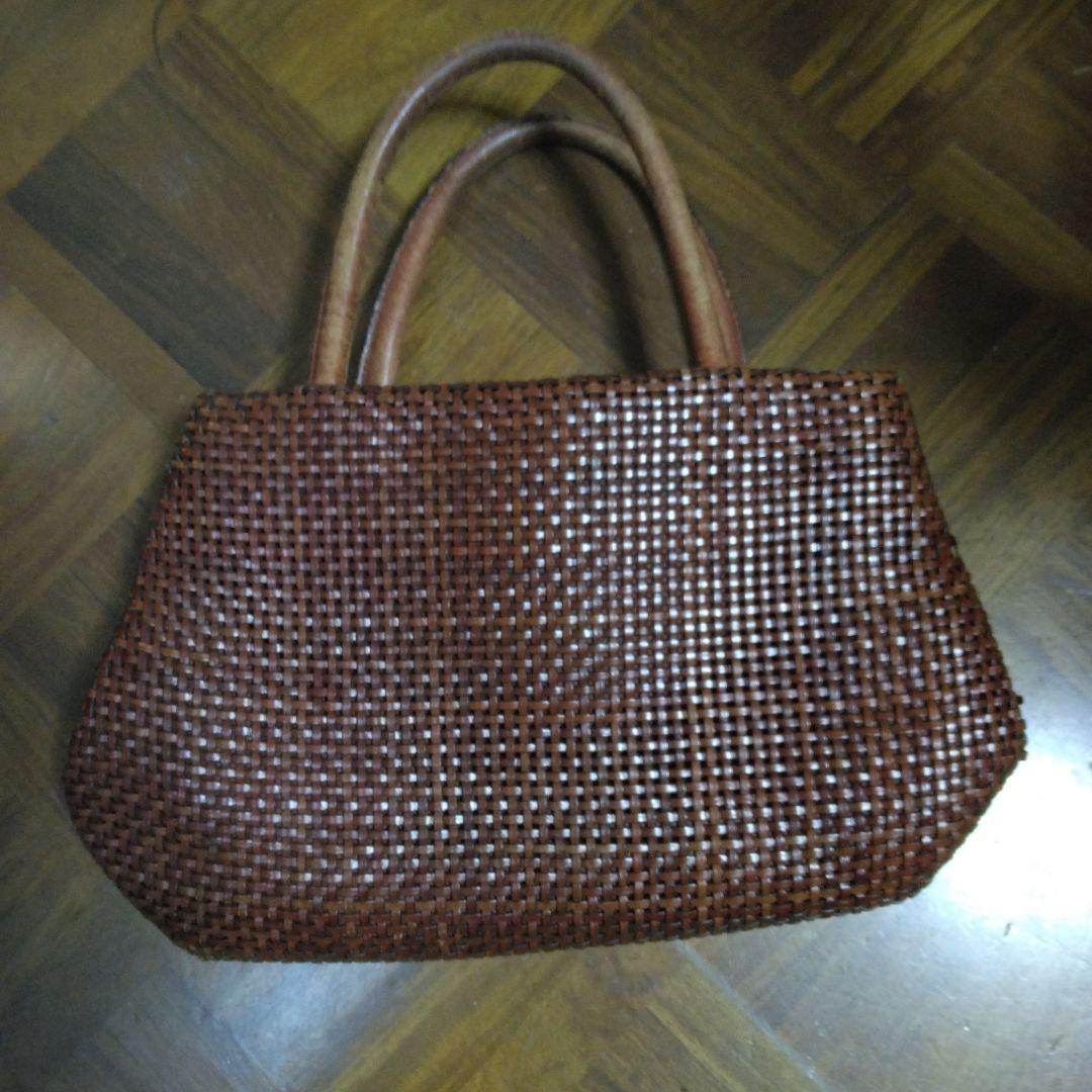 ブラウン 編み込みレザー ハンドバッグ - メルカリ