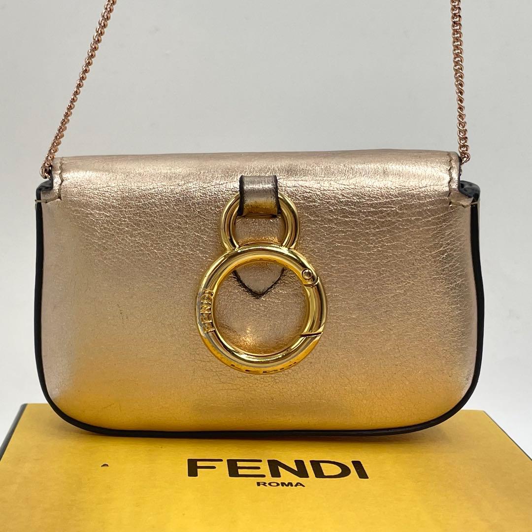 フェンディ マンマバケット チェーンショルダー マイクロ ミニ