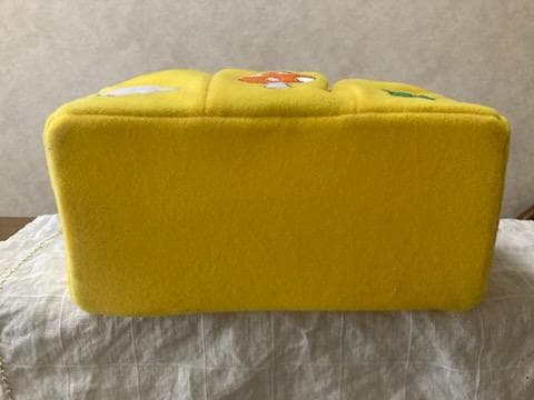 希少】2003 サンリオ ハローキティ ハンドル付き 収納箱 黄色×緑