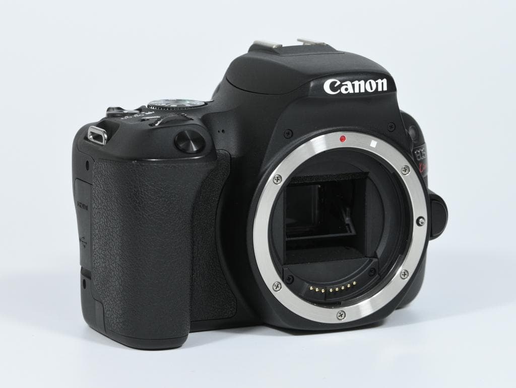 【美品】 Canon EOS Kiss X9 ボディ 《ショット数5755》