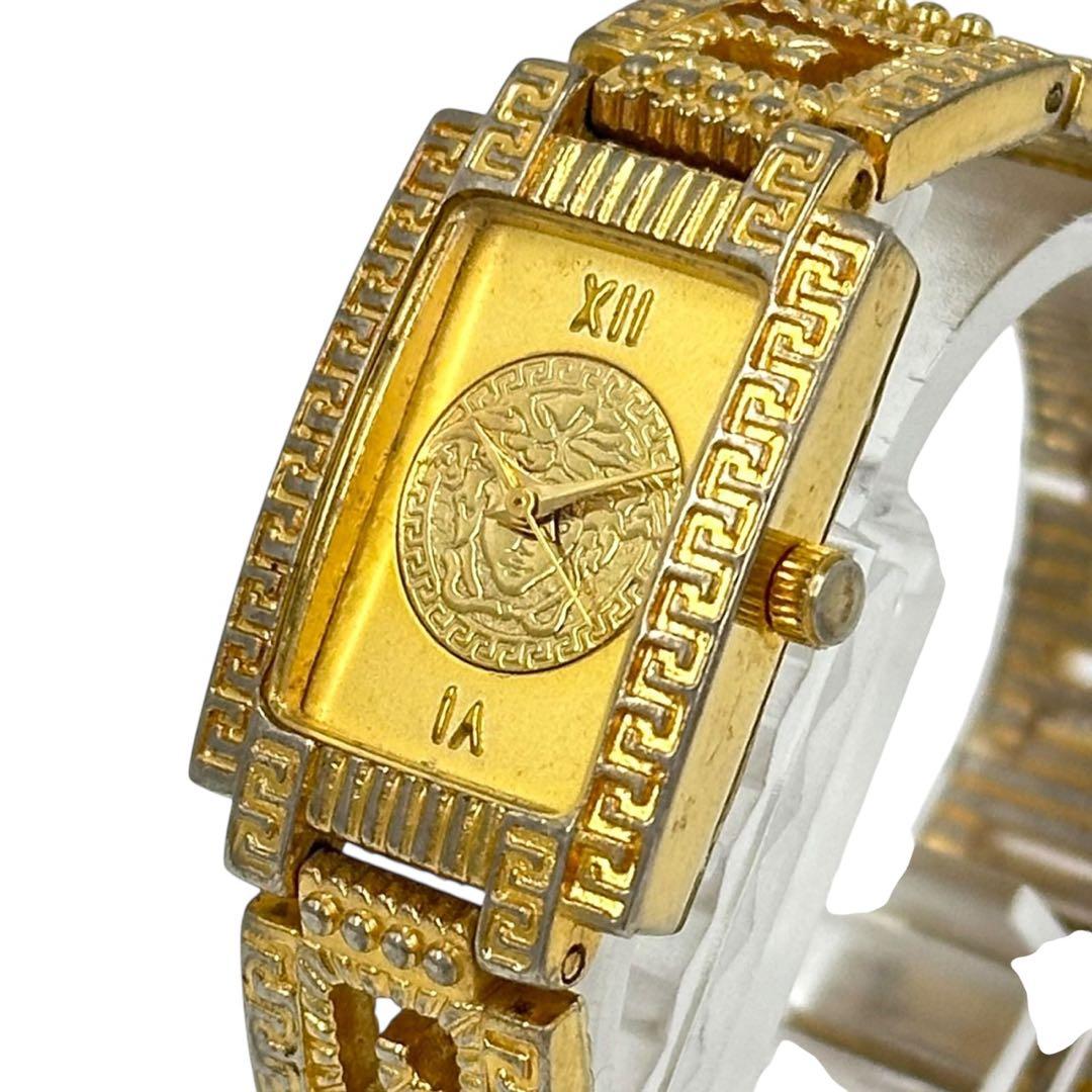 GIANNI VERSACE 腕時計 メデューサ ローマ文字盤 ゴールド - メルカリ