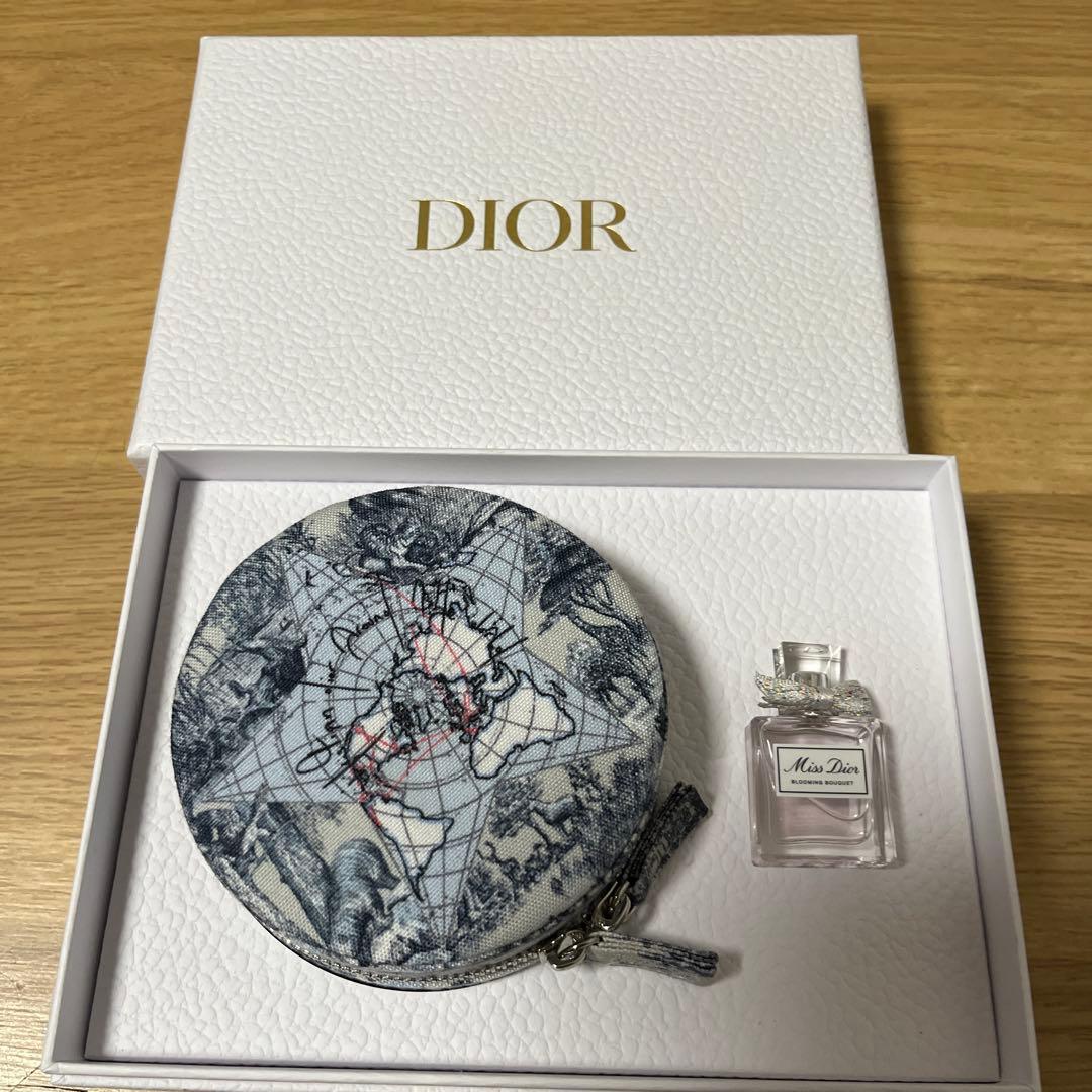 Dior ノベルティ ジュエリーボックス香水セット - メルカリ