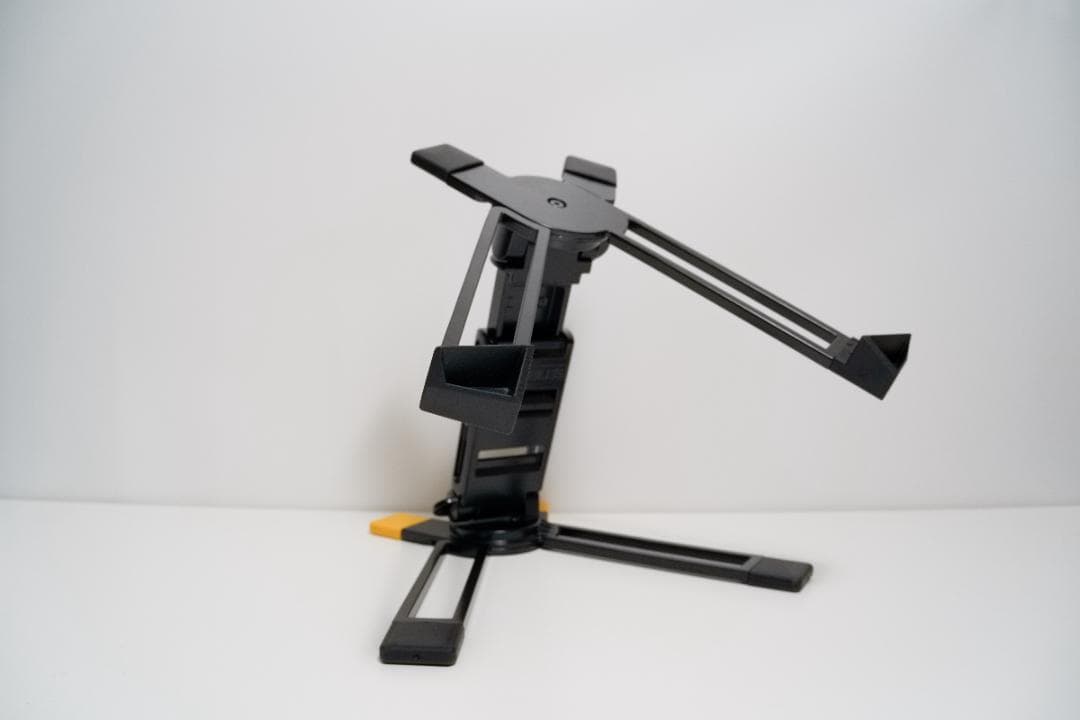 HERCULES　DG400BB（タブレット/ノートPC用デスクトップスタンド） Amazon.com: Hercules Stands DG400BB Laptop Stand : Musical Instruments