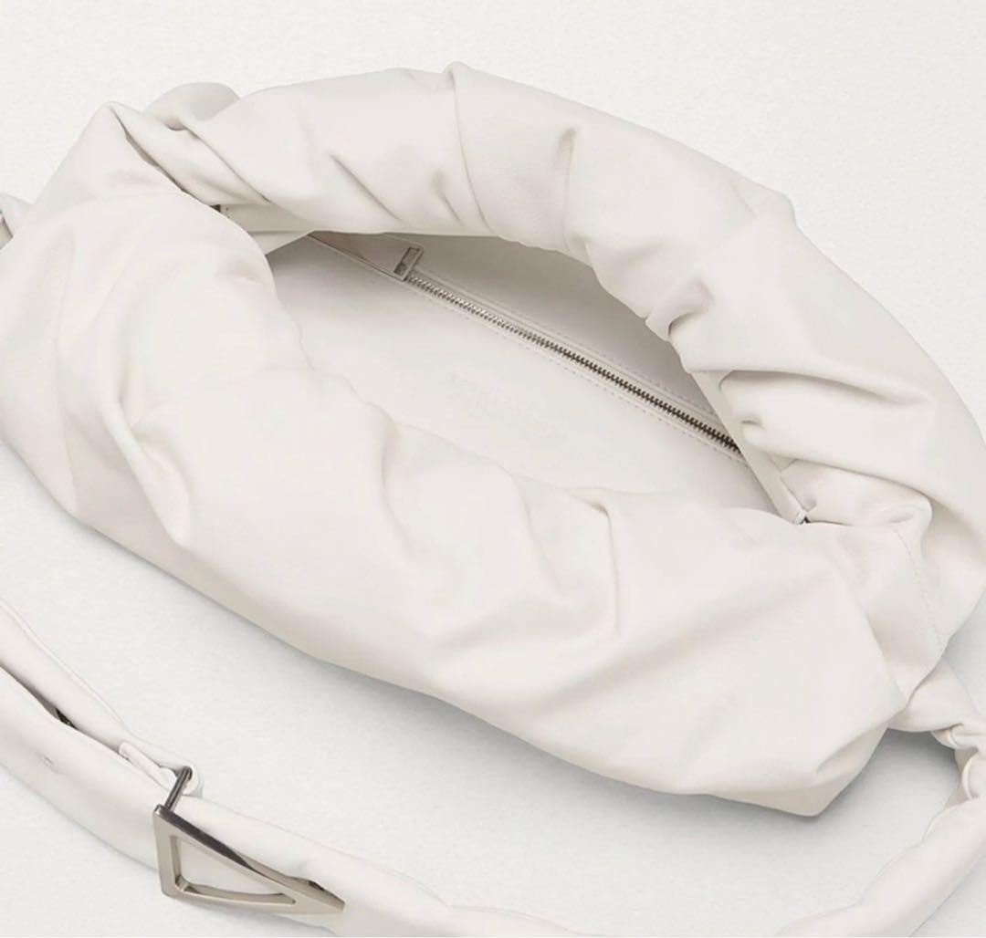 kiki様専用】ザ・ボディ ポーチ トライアングルバックル - メルカリ