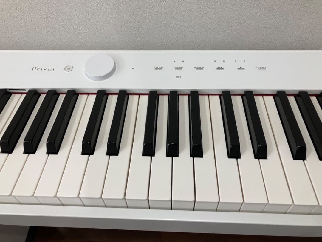 《美品》CASIO PX-S1000 ホワイト 88鍵電子ピアノ　専用台付き