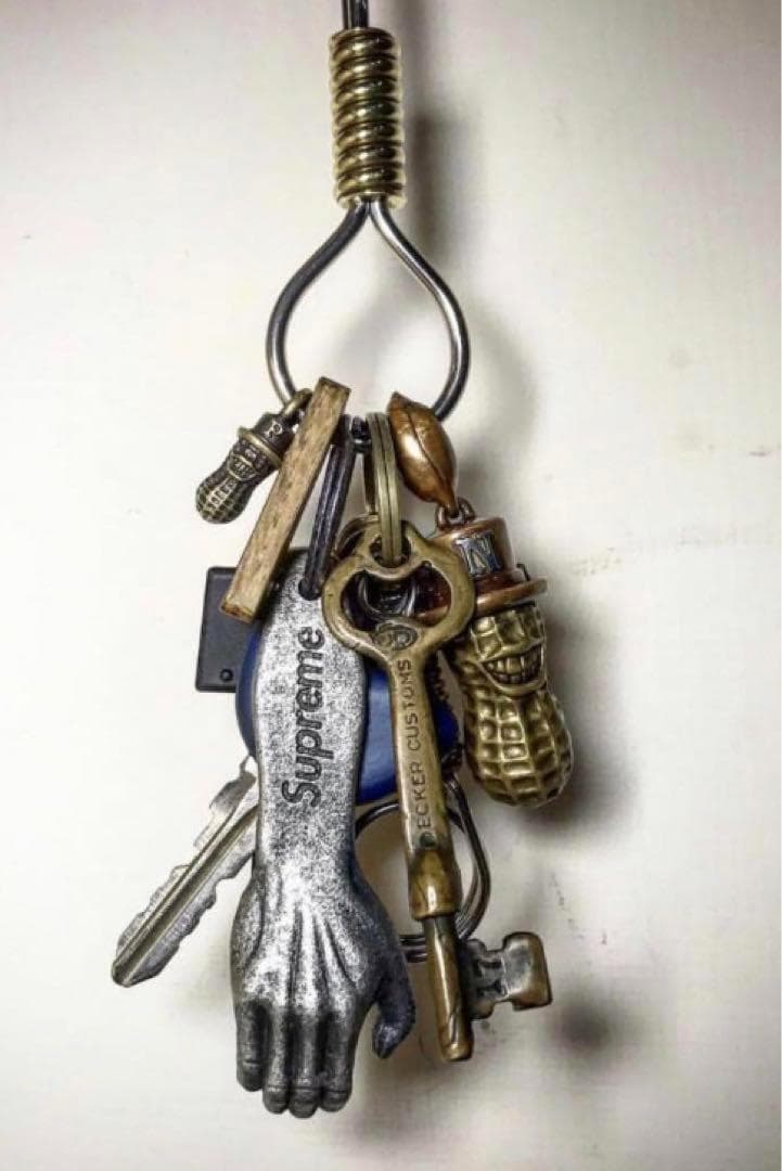 即購入可】ジェフデッカー型 キーフック シルバー キーホルダー