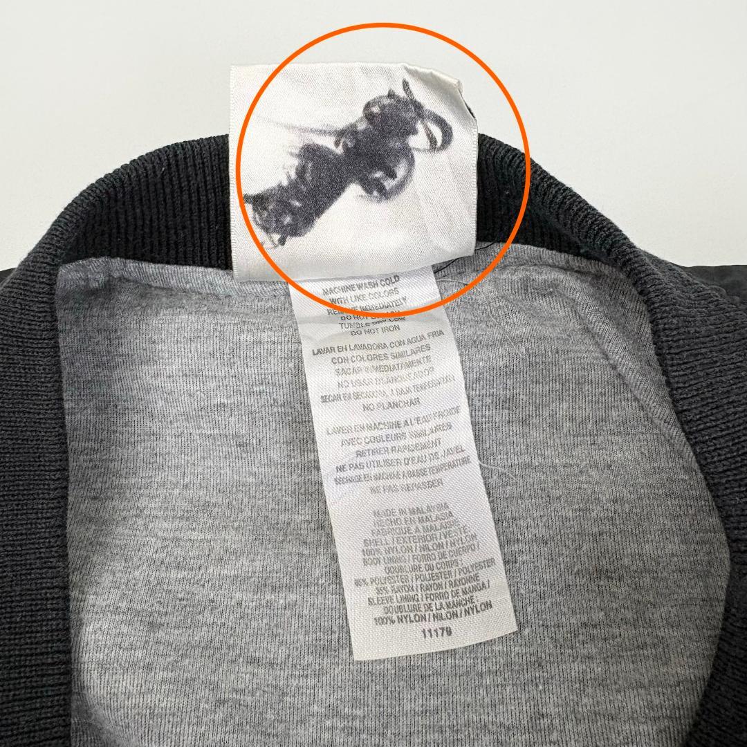 JQ102《常田大希さん着用》アディダス　プルオーバー　刺繡ロゴ　サイドデザイン