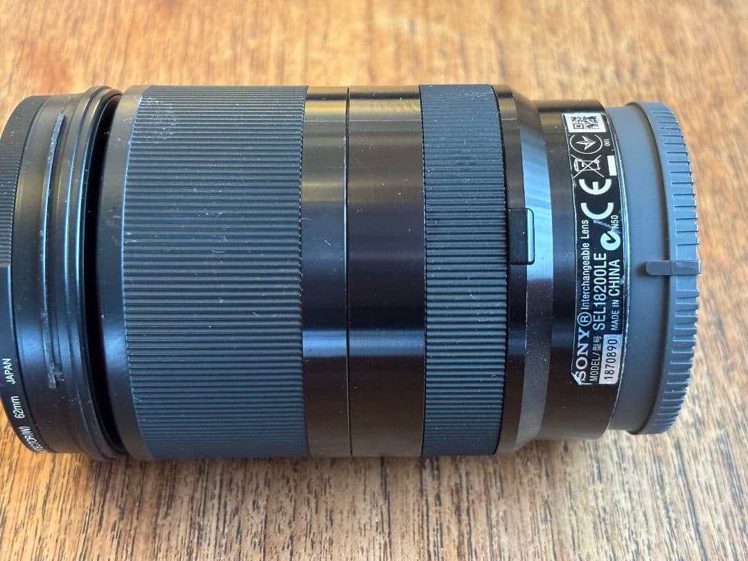 ソニー SEL18200LE F3.5-6.3 OSS ズームレンズ