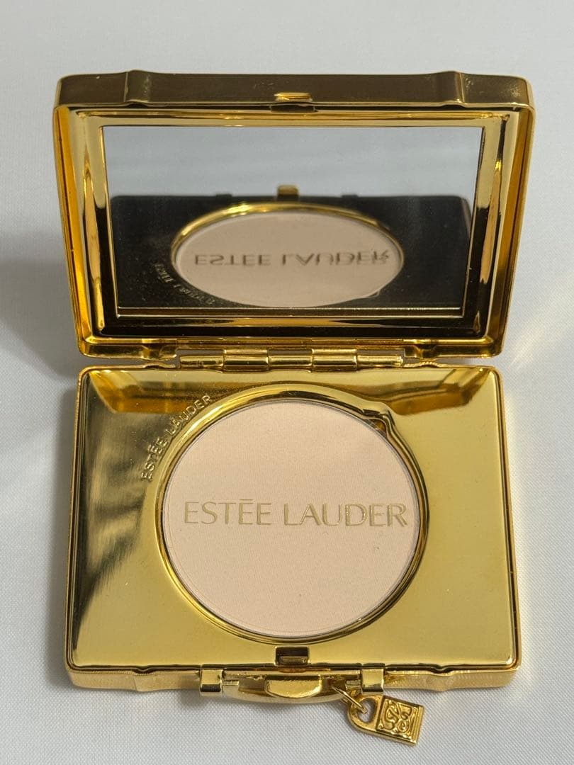 新品未使用】ルーシディティ トランスルーセント プレストパウダー 06