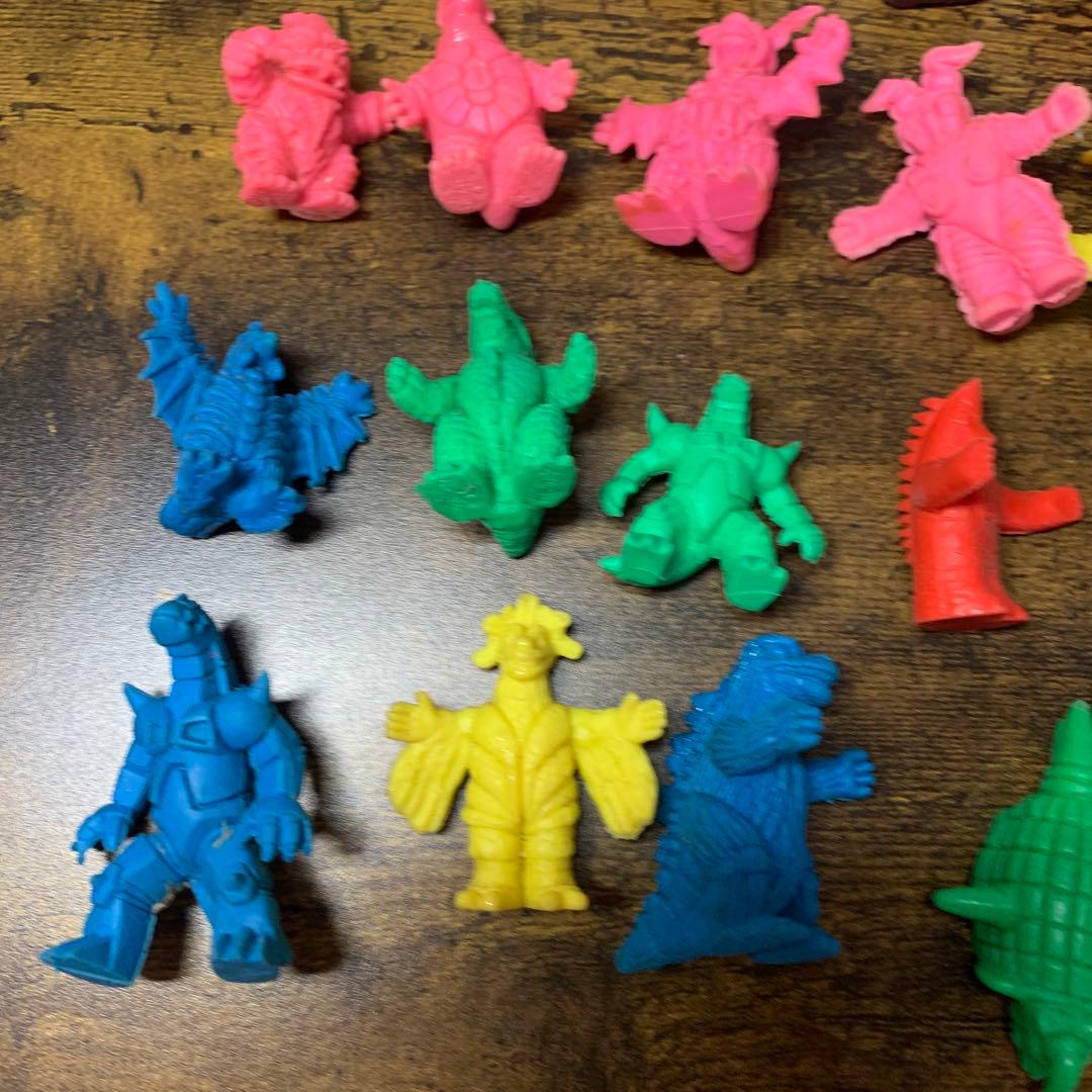 3F 【激レア・当時物】昭和レトロ ウルトラマン 怪獣消しゴム 豪華30点