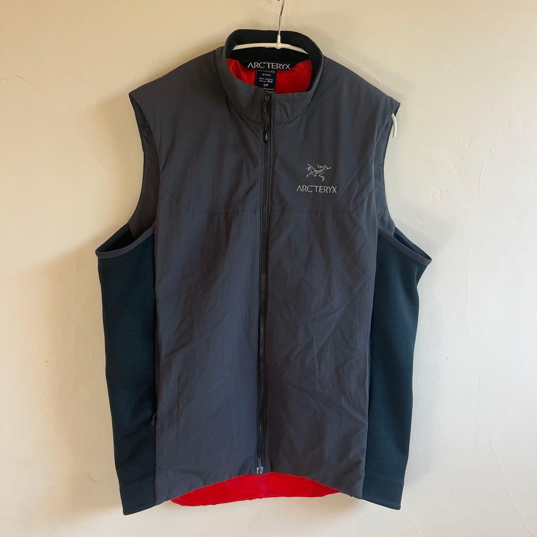 C*い様 ARC'TERYX アークテリクス アトムlt ベスト S 楽天市場】ARC'TERYX アトム LT ベスト ATOM LT VEST アークテリクス