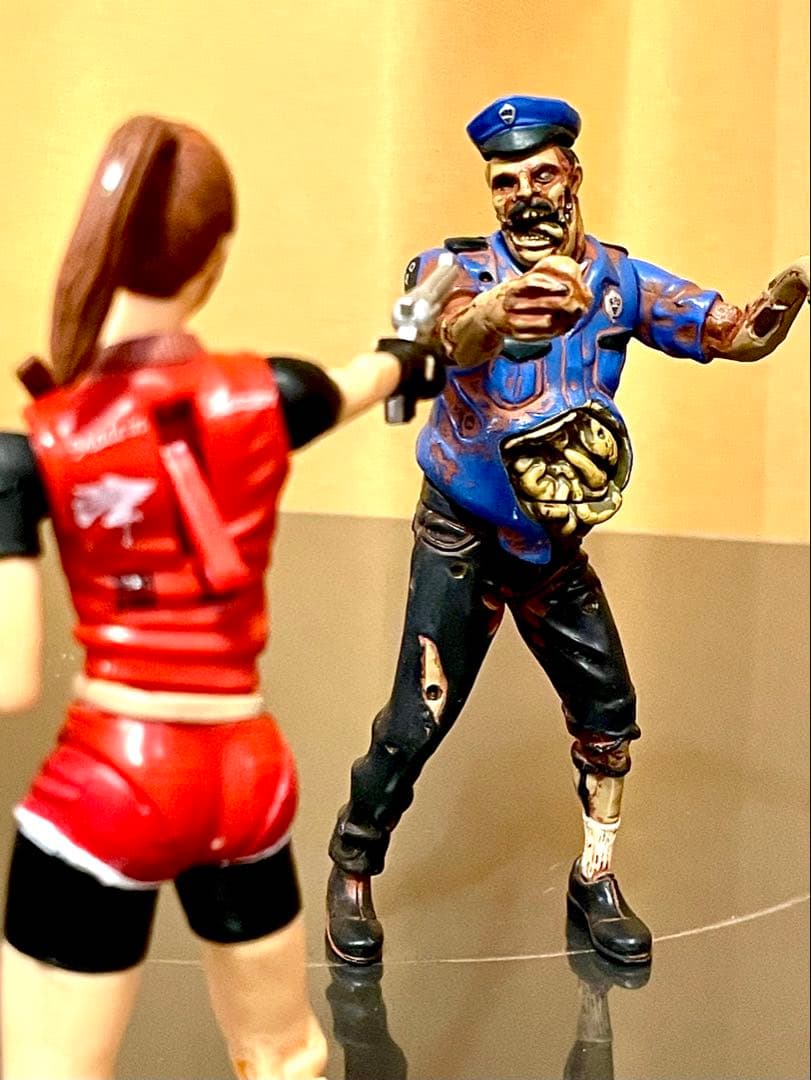 希少】トイビズ レジデントイビル2 フィギュア 2点セット - メルカリ