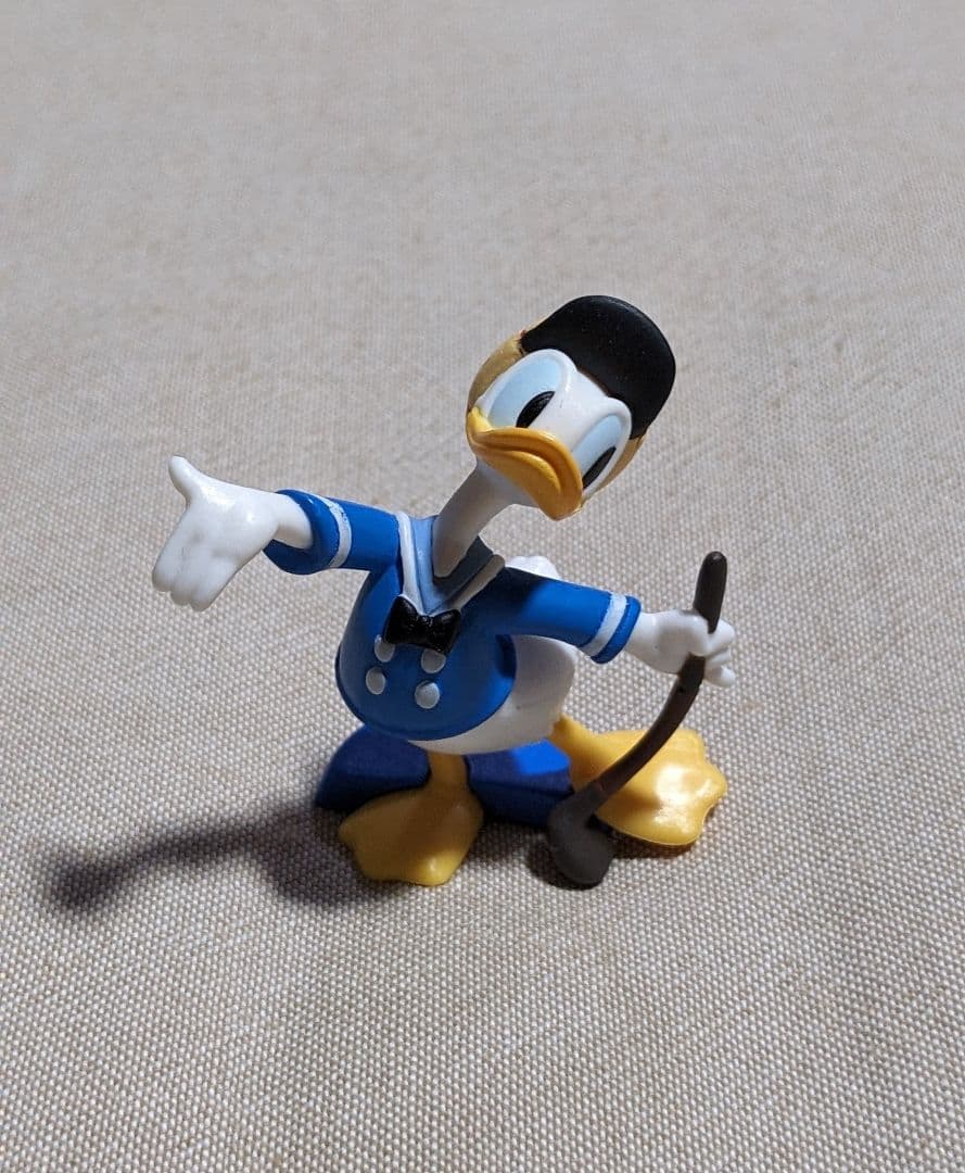 ドナルドダック コスチュームフィギュアコレクション - メルカリ