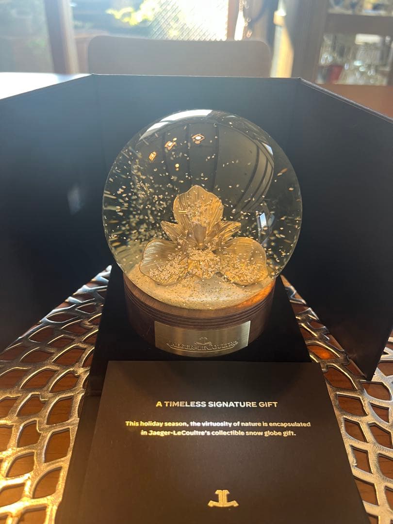 ジャガールクルト スノードーム - メルカリ