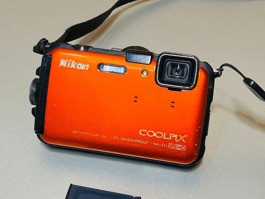 Nikon COOLPIX AW100 防水デジタルカメラ 5m/5ft Nikon COOLPIX AW100 Orange | Point & Shoot Cameras | Nikon USA