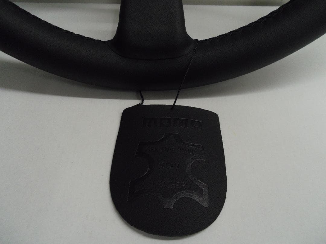 未使用】momo ステアリング ZHC-SWM026 レザーブラック タグ付き