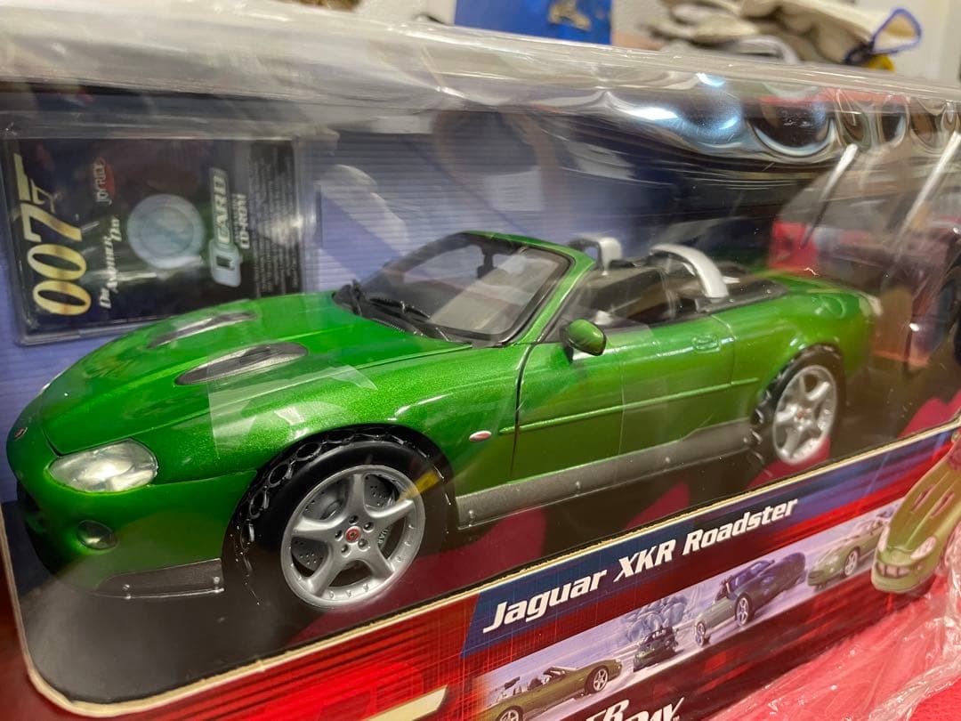 007ボンドカー ジャガー XKRロードスター - メルカリ