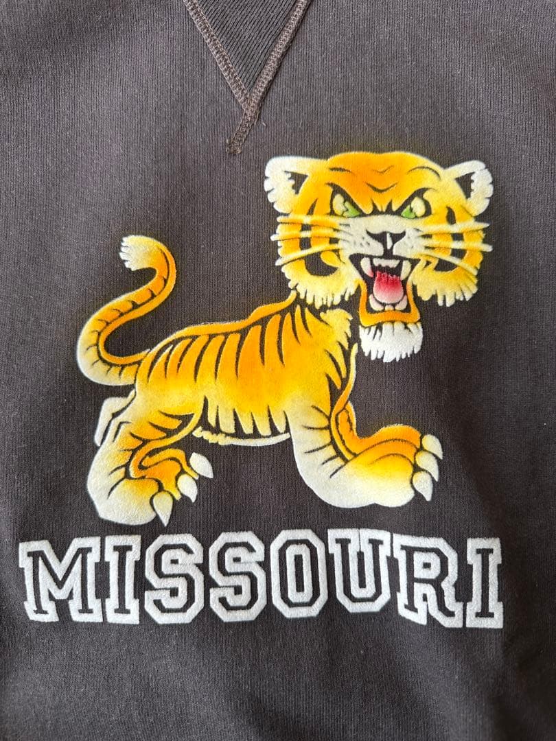 リアルマッコイズ 前Vフロッキープリント サイズL - メルカリ