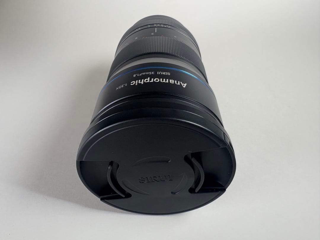 SIRUI 35mm F1.8 1.33x アナモルフィックMFT（φ67）箱付