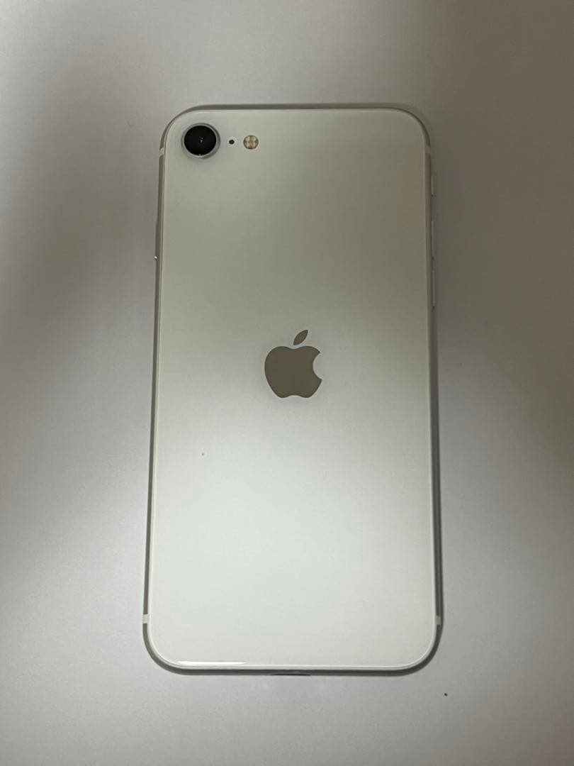 G*o様 Apple iPhone SE (第2世代) ホワイト　1個　simロ Amazon | 【整備済み品】 Apple iPhone SE（第2世代） 64GB ホワイト
