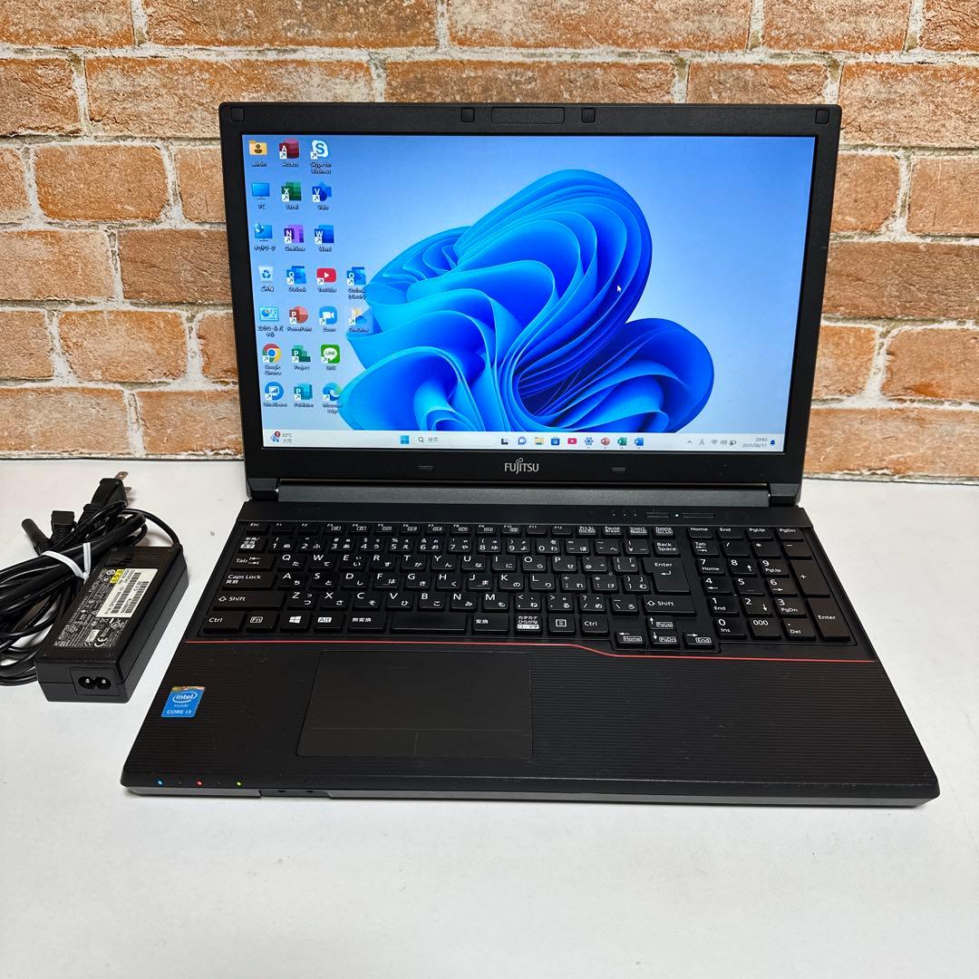 富士通ノート PC メモリ8GB Blutebooth有り　オフィス2024年 Windows11オフィス2024年入り メモリ8GB SSD 500GB 富士通ノートPC