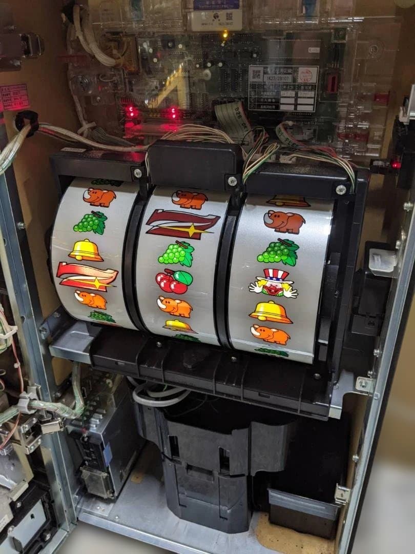 ニューアイムジャグラーEX-KT コイン不要機 送料込 ラスト1台