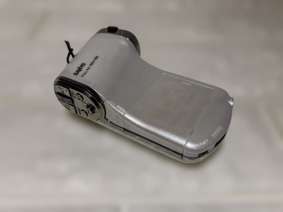 SANYO Xacti DMX-CG100 ビデオカメラ - メルカリ