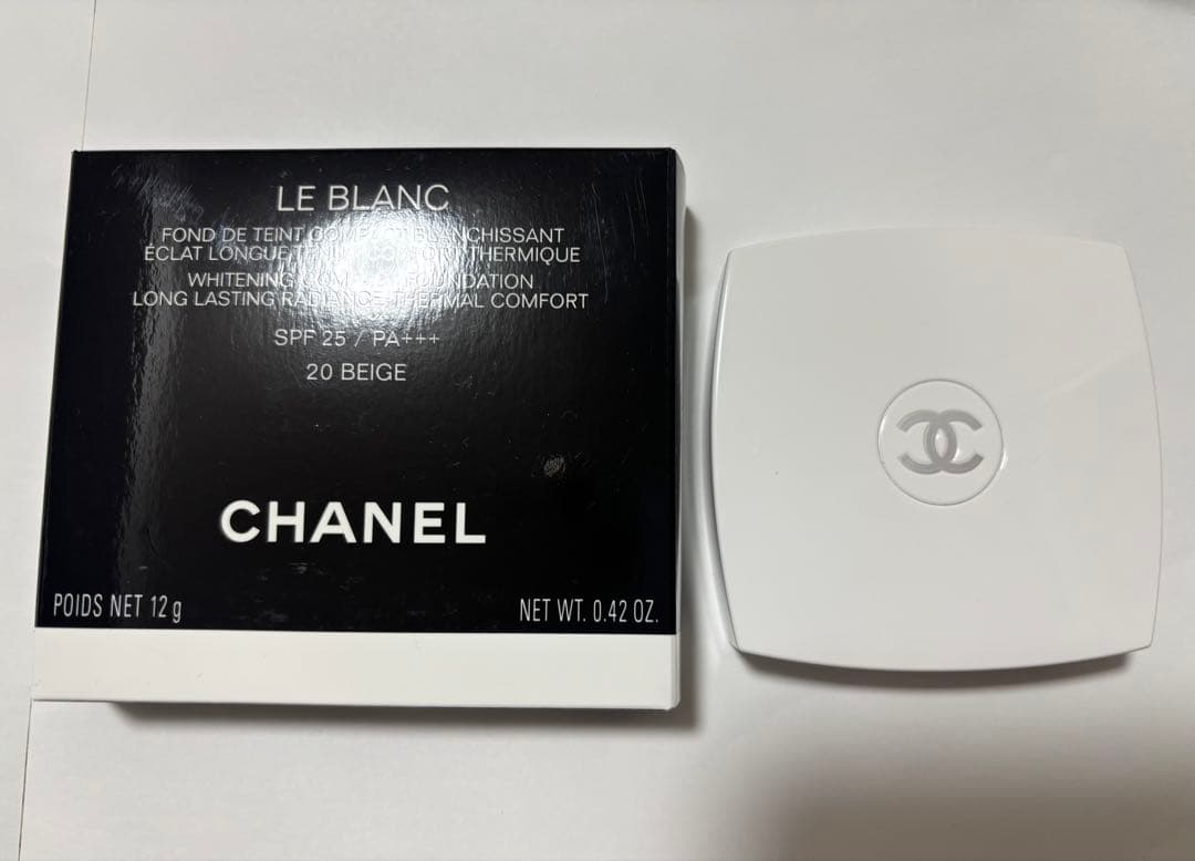 CHANEL LE BLANC パウダーファンデーション 20 BEIGE - メルカリ
