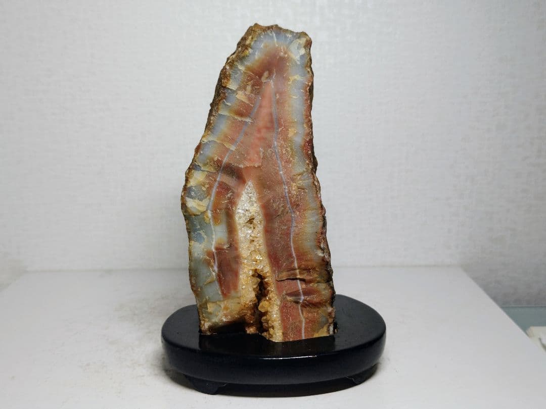 瑪瑙 1.5kg メノウ アゲート 原石 鑑賞石 自然石 誕生石 鉱物 鉱石