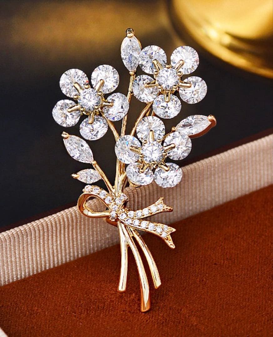 スワロフスキークリスタル桜花束ブローチジルコン花コサージュ - メルカリ