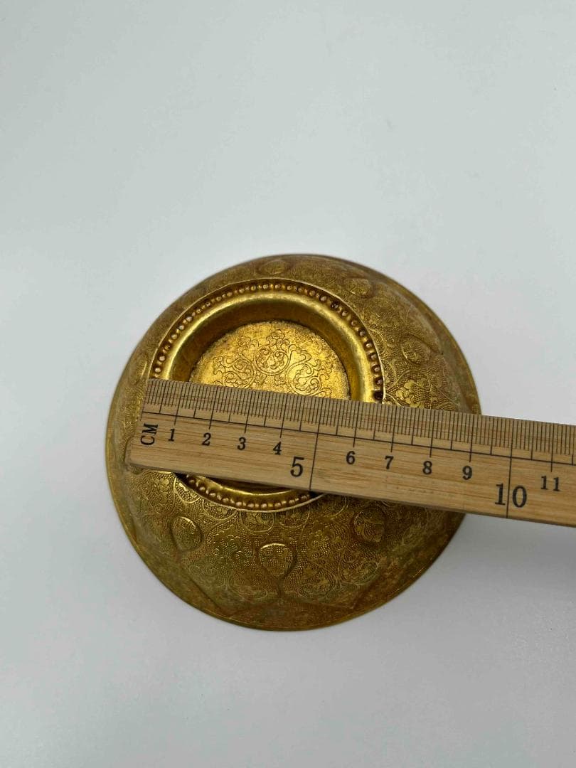 唐時代 金器 金象嵌鏨彫吉祥蓮花瑞獣紋葵口鉢 百獣図 寅鳥紋(E-56