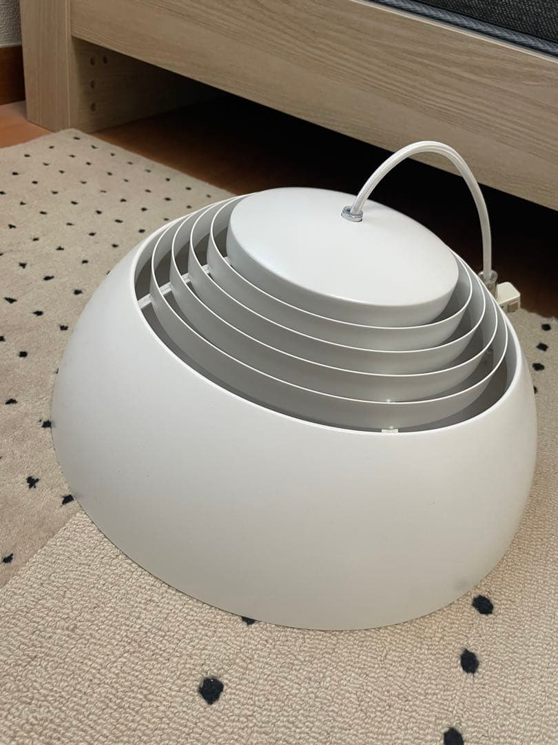 ルイス　ポールセン　AJロイヤル 370 AJ ロイヤル | アーネ・ヤコブセン | Louis Poulsen