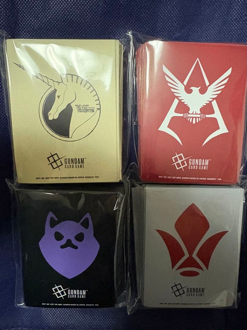 ガンダムカードゲーム　公式スリーブ 4セットまとめ Amazon.co.jp: ガンダムカードゲーム 公式カードスリーブ 04