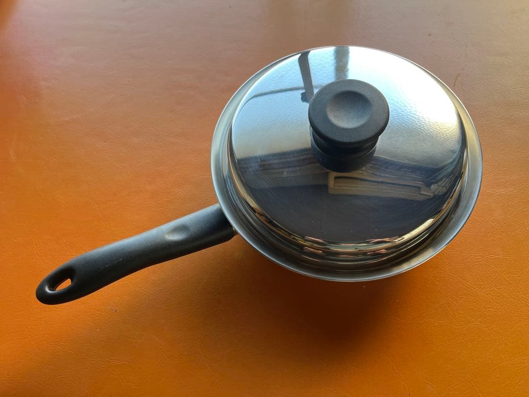 数回使用のお買い得品！スポンジケーキも焼けるアムウェイ中フライパン