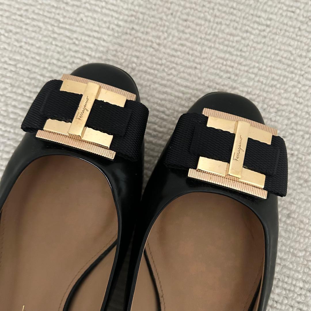 サルヴァトーレ フェラガモ フラットシューズ パンプス 黒 24.5cm 7