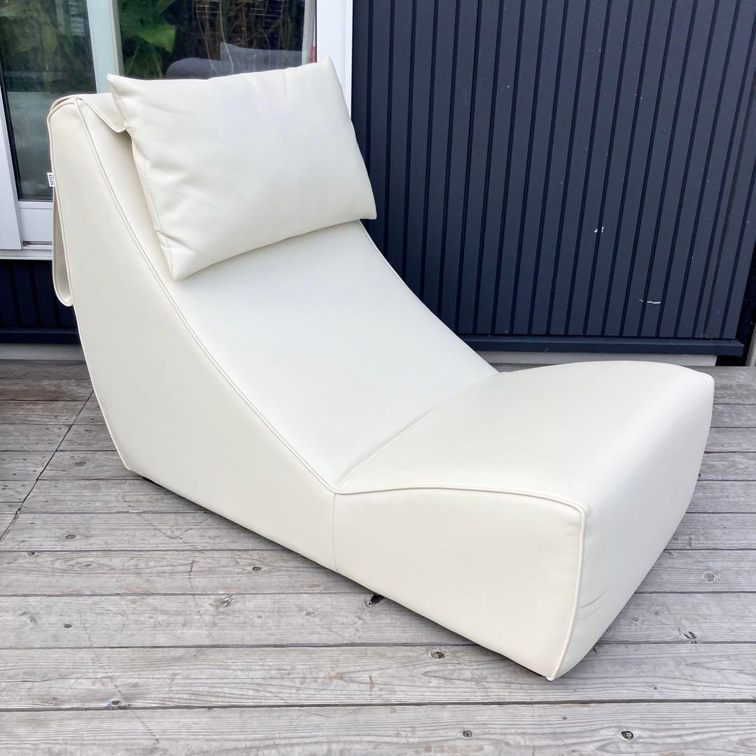 北欧レトロ NOYES ノイエス リラックスソファ 一人掛け パーソナルチェア 楽天市場】ソファ 一人掛け 回転 PUレザー パーソナルチェア