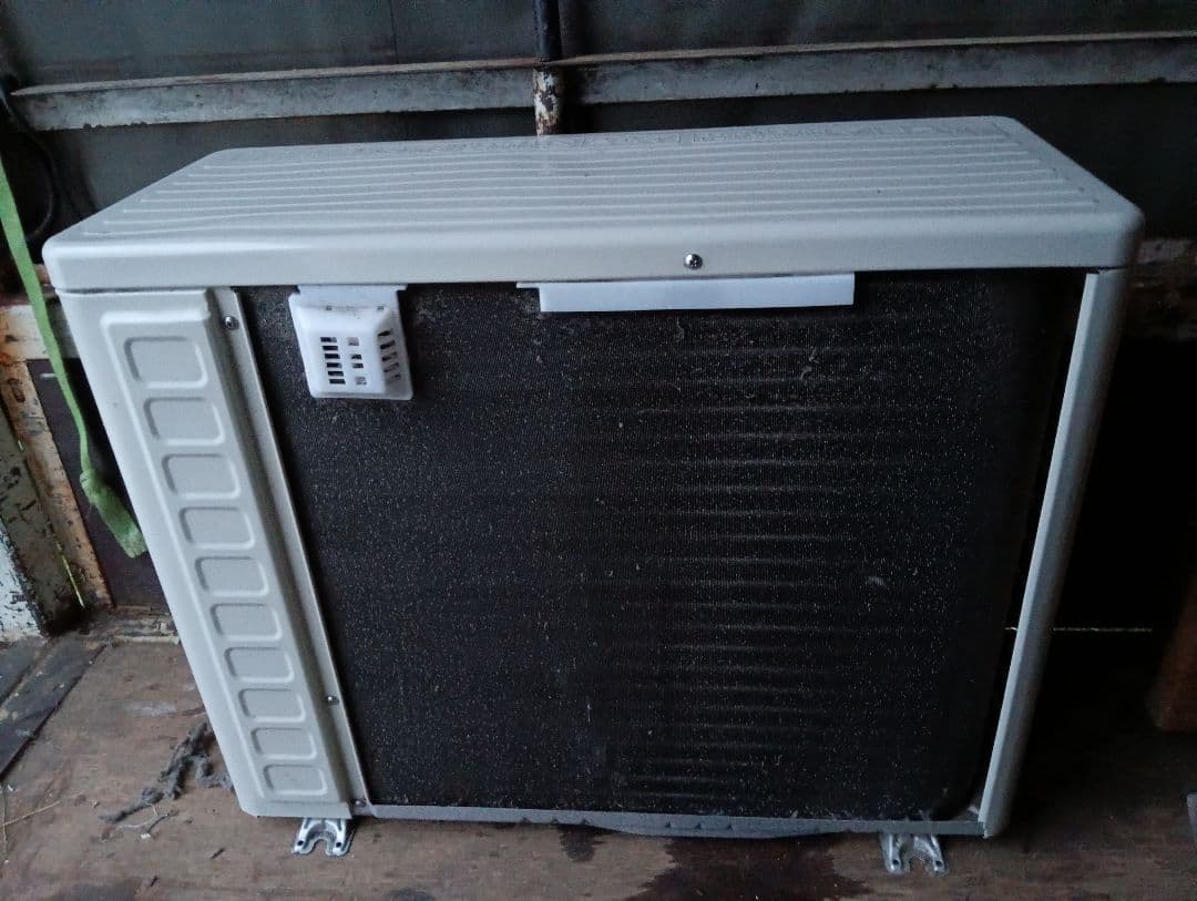 日立・ルームエアコン《白くまくん》 6畳用 RAS-AJ22K/2020年製