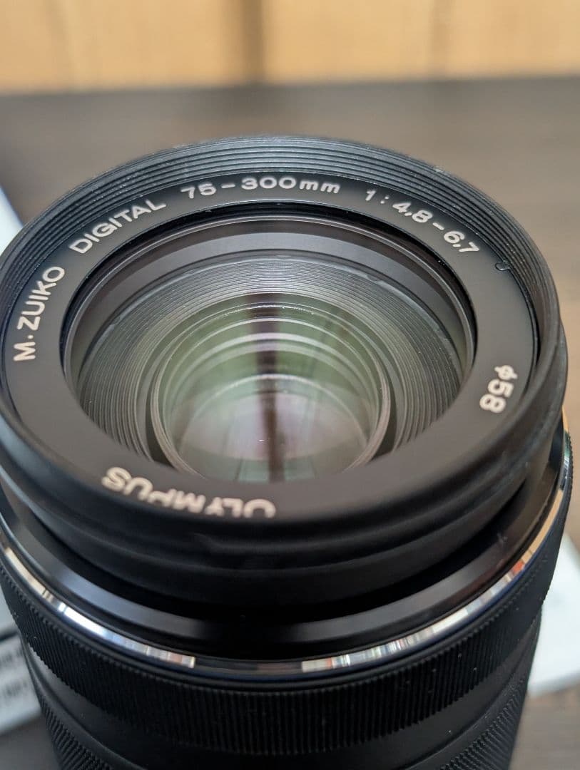 にゃお　M.ZUIKO 75-300mm F4.8-6.7 IIフード付