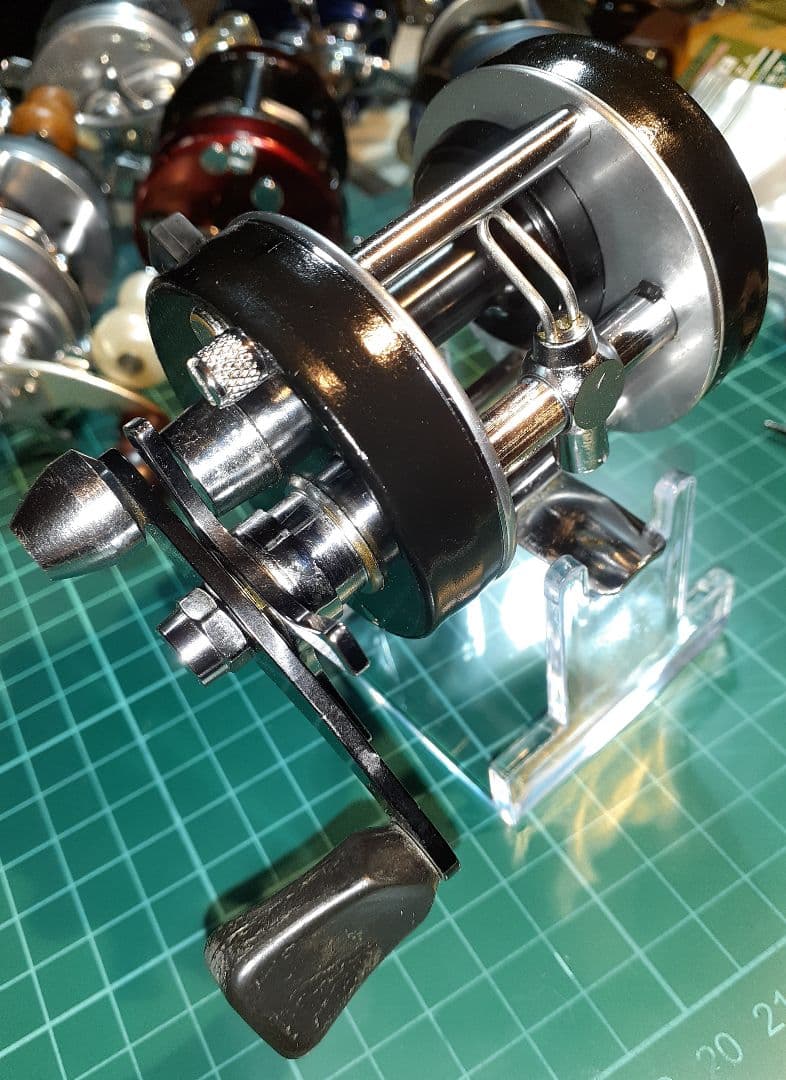 アブガルシア ABU アンバサダー2500C サイドカップ変更 アブガルシア ABU アンバサダー2500C サイドカップ変更 - メルカリ