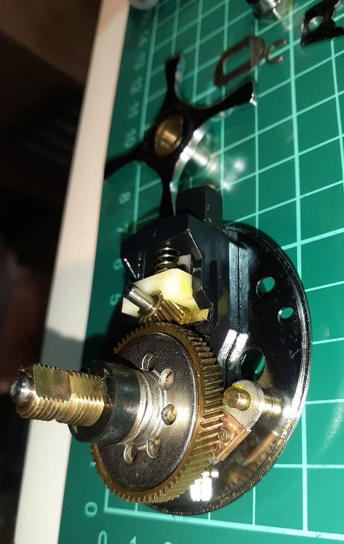 アブガルシア ABU アンバサダー2500C サイドカップ変更 - メルカリ