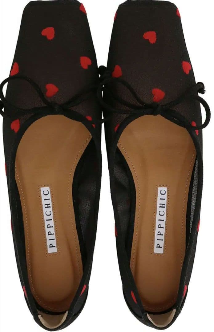 【新品　未使用】 ピッピシック　ハート　完売続出　23.5cm　フラットシューズ