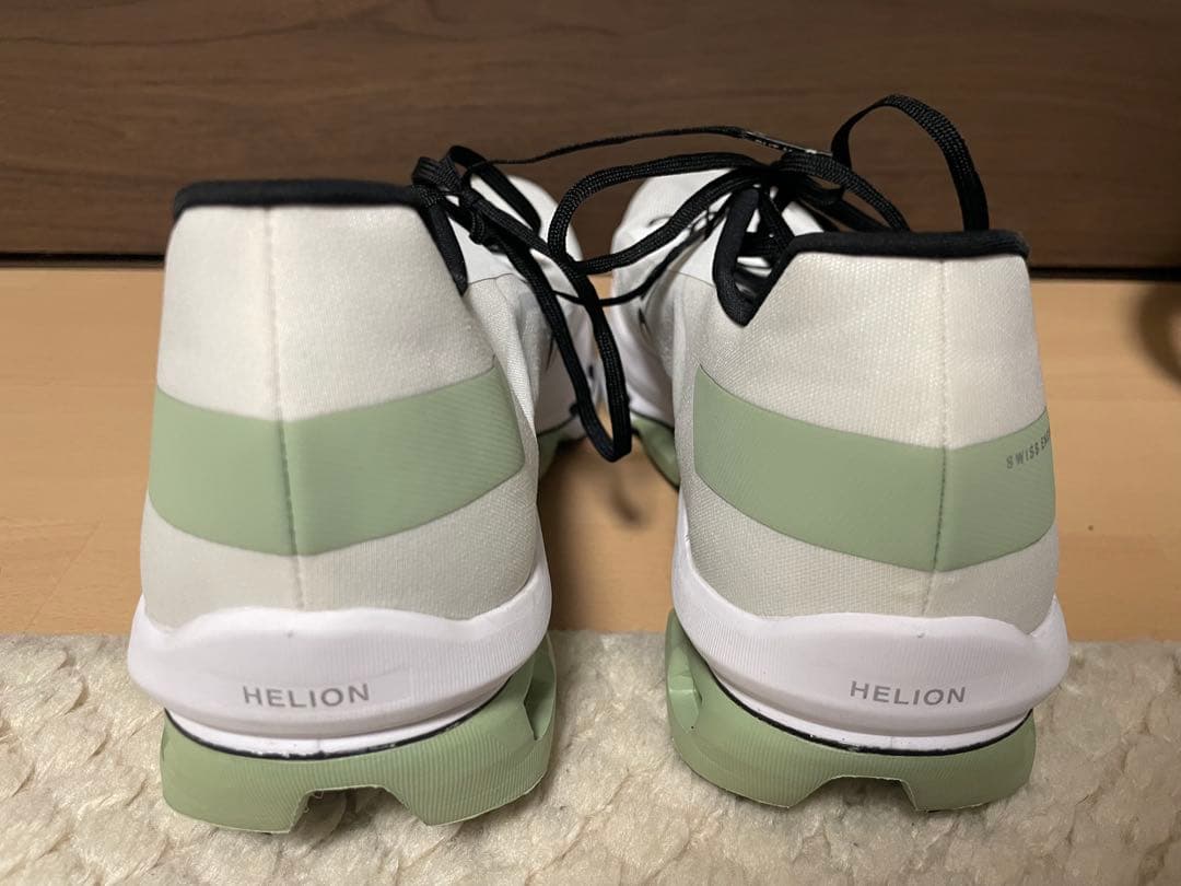 【美品】on Cloudboom Echo クラウドブームエコー　26.0cm