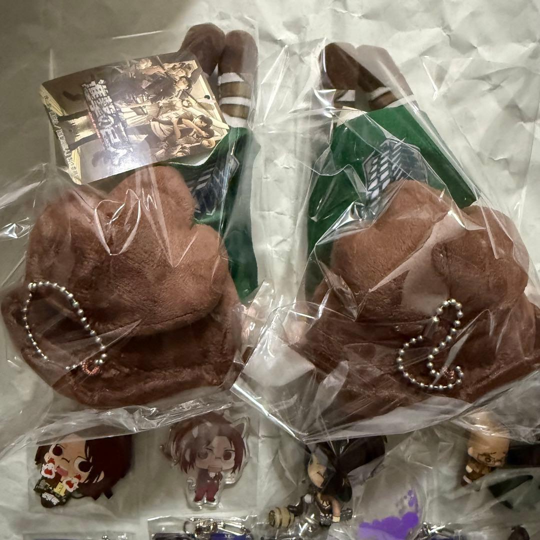 進撃の巨人 ぬいぐるみ マスコット フィギュア キーホルダー 缶バッジ