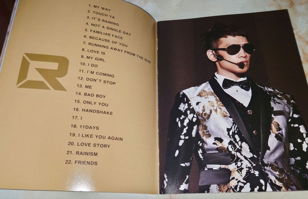 RAIN ASIA TOUR IN JAPAN DVD2枚組 写真集付　美品