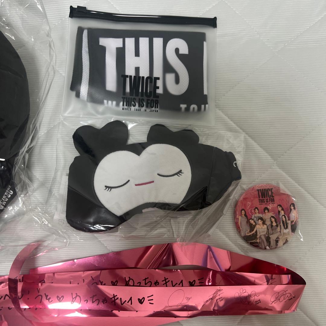TWICE THIS IS FOR アップグレード特典 銀テープ 会員継続特典 - メルカリ
