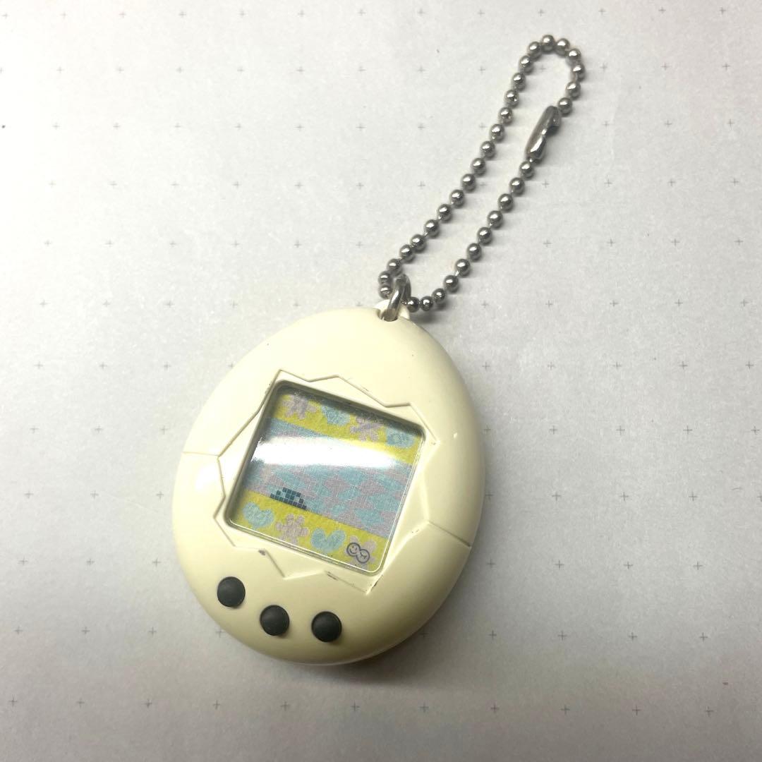 初代 たまごっち バンダイ 幻の白【希少品】 動作確認済み - メルカリ