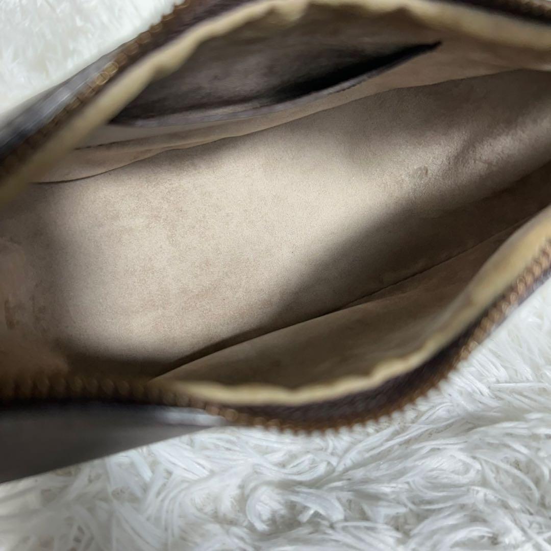 極美品✨クリスチャンヴィラ ラウンドショルダーバッグ ハーフムーン